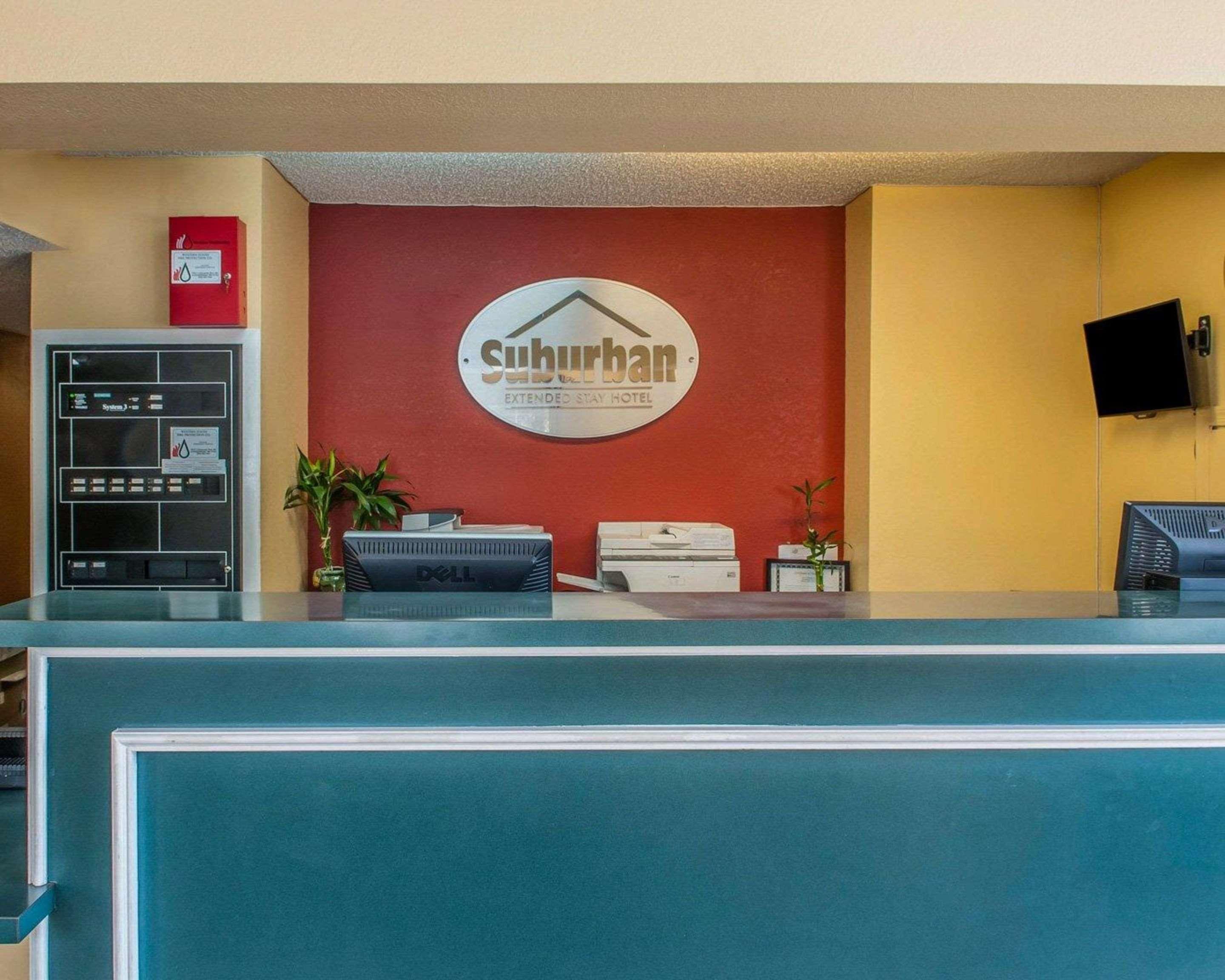 ホテル サバーバン エクステンディッド ステイ アルバカーキ エクステリア 写真